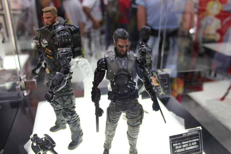 Illustration for article titled Batman, Master Chief, Solid Snake & Sam Gideon are Square Enix's Newest, Most Beautiful Action Figures